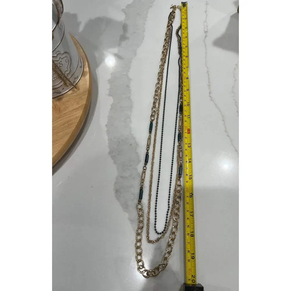Vintage long Necklace multi strand gold colored‎ and green